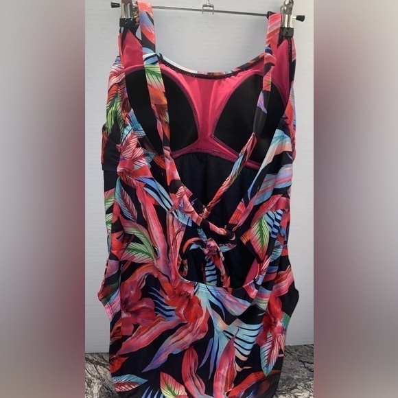 Mynah Womens size 18W multi color one piece padded swim suit-NWT - Picture 4 of 5